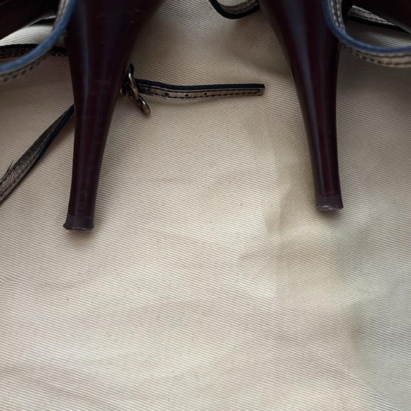 Louis Vuitton Metallic Bronze Sandals - Picture 7 of 9